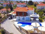 Alsancak denize yürüme mesafesinde satılık 4+1 villa