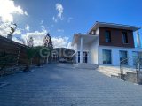 Alsancak denize yürüme mesafesinde satılık 4+1 villa