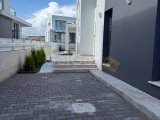 Girne Çatalköyde Diana plajına yürüme mesafesinde kiralık sadece beyaz eşyalı 3+1 villa