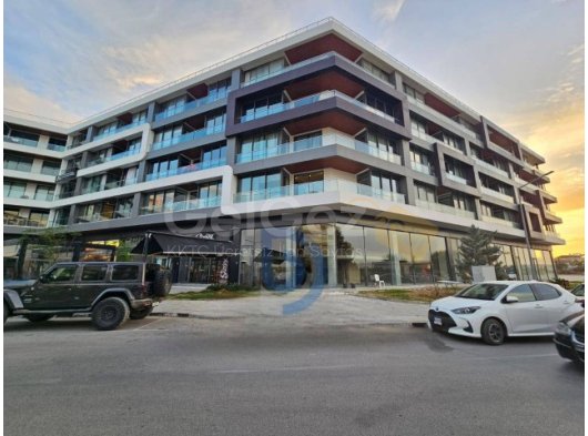 Lefkoşa'nın En Prestijli Sitesinde Satılık Dükkan