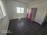 Çanakkale bölgesinde 2+1 eşyasız kiralık daire 500 $ dan 6 ay ödemeli 1 depozıt+1 komısyon daıre 1.katta esyasız olarak kıralıkdır.