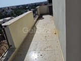 Yeni boğaziçinde Satılık 3+1 penthouse 14 yıllık bina full eşyalı 220 m2 geniş teras 2 wc 1 banyo 1 duş 1 kiler eşdeğer koçan 130.000 £
