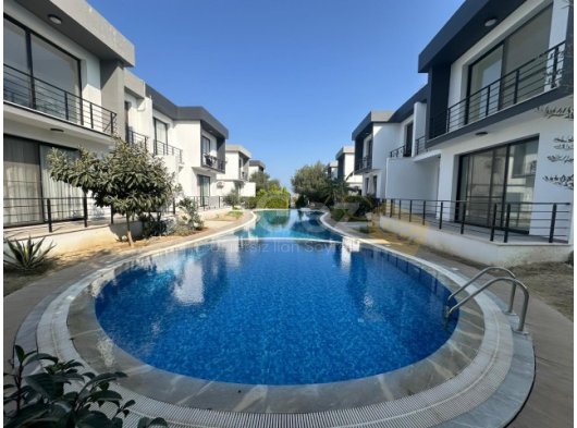 Girne Lapta, Ortak Havuzlu Sitede, Yeni Eşyalı Villa