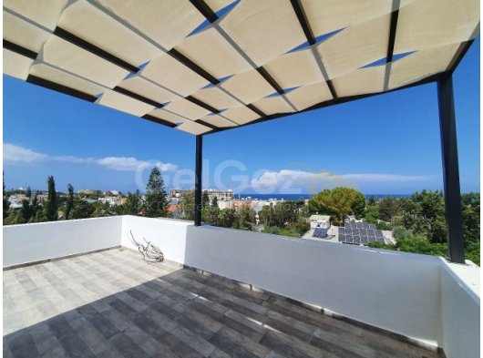 Girne Karaoğlanoğlu; Modern, Dağ Deniz Manzarali,  P Peşin Geriye Kalan 48 Ay Şirkete Odemeli!