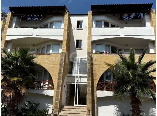 Girne’nin Göbeğinde; Ortak Havuzlu Sitede, 1+1 Daire