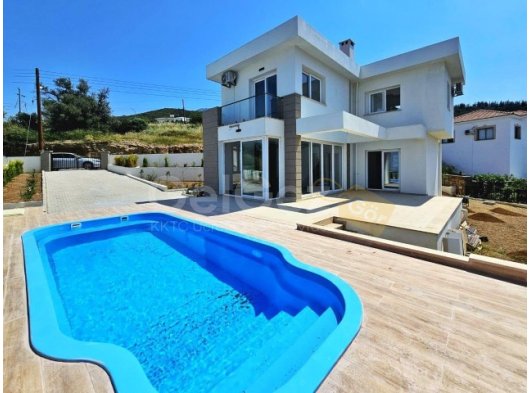 Girne Alsancak; Deniz Manzaralı, Villa