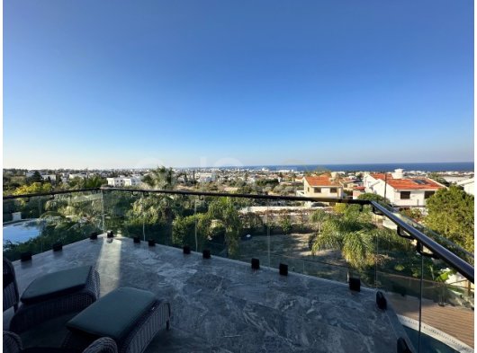 Girne Bellapais; Eşsiz Manzaralı, Asansörlü, 4+2 Lüx Villa