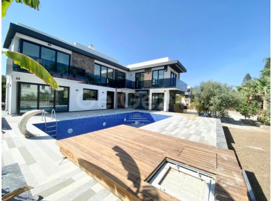 Girne Zeytinlik; Ultra Lux, Dağ Deniz Manzaralı, TÜRK KOÇANLI, Jakuzili Villa. Takasa Açık !