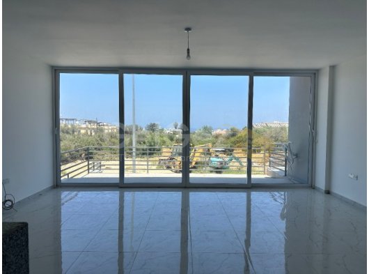 Girne Doğanköy; Ortak Havuzlu Sitede; Deniz Manzaralı, Ferah Daire