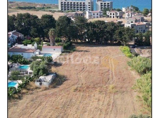 Girne Lapta; Denize Yürüme Mesafesinde, 28 Daire Projeli 5995 M2 Arsa