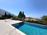 Girne Bellapais; Kolay Lokasyonda, Muhteşem Dağ Deniz Manzaralı, 3+2 Villa