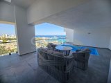 Girne Merkez; Dağ Deniz Manzaralı, Havuzlu Penthouse