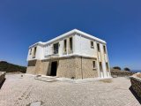 Girne Karmi; Eşsiz Manzaralı, Ultra Lüx, Asansörlü Villa