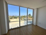 Girne Doğanköy; Ortak Havuzlu Sitede; Deniz Manzaralı, Ferah Daire