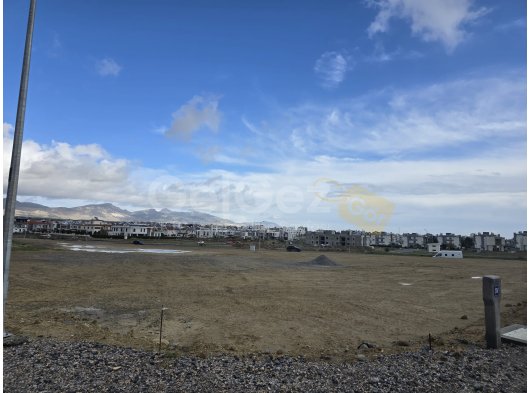 LEFKOŞA/GÖNYELİ’DE VİLLA BÖLGESİNDE SATILIK TÜRK KOÇANLI KONUT İZİNLİ ARSA