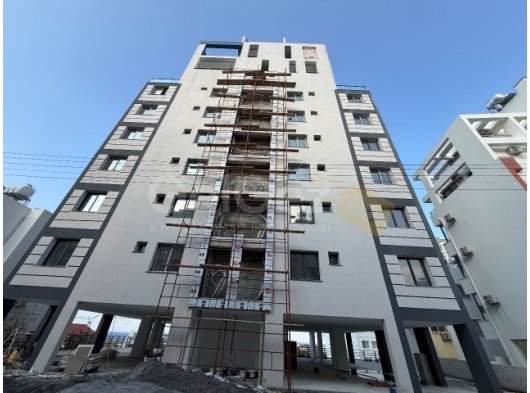 Girne yeni limanda denize sıfır full deniz manzaralı satılık 2+1 daire