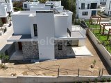 Girne Edremit Kervan saray plaj bölgesinde satılık sıfır 3+1 villa