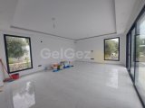 Girne Zeytinlikte deniz manzaralı satılık 4+1 villa