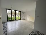 Girne Jasmine court bölgesinde satılık bahçe kat 3+1 daire