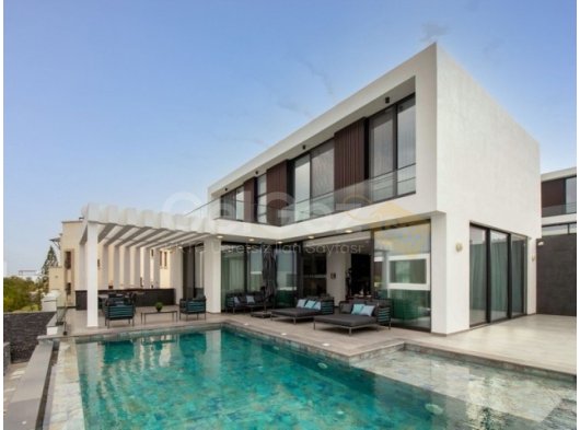 Esentepe full deniz manzaralı eşyalı lüks satılık 4+1 villa