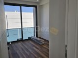Girne Alsancak Bölgesinde Merit Royal Hotel Üst Taraafı 3 Yatak Odalı Havuzlu Son Villa Satılık