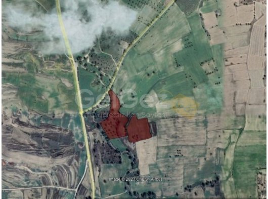 Geçitkale Bölgesinde Muhteşem Konumda İmara Açık 25 Dönüm Arsa Satılık