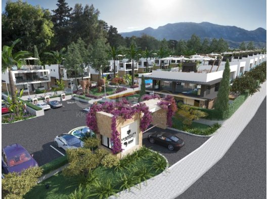 Girne Lapta Bölgesinde Denize 2 Dk Mesafede 2+1 ve 4+1 den Oluşan Villalar Satılık