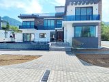Girne Zeytinlik Bölgesinde 800 m2 İçersinde Muhteşem Konumda Dağ ve Deniz Manzarasına Sahip 4+1 Villamız Satılık
