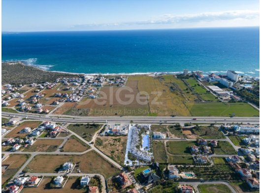 Yeniboğaziçi Bölgesinde Denize Yürüme Mesafesinde Ortak Yüzme Havuzlu Daireler Satılık