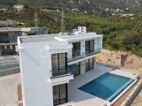 Teslime Hazır Son 2 Villa Kıbrısın En Değerli Bölgesi Karmide Muhteşem Konuma Sahip Dağ ve Deniz Manzaralı Villamı Satılık