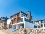 Girne Çatalköyde Ultra Lüx 3+1 ve 4+1 Seçenekli Satılık Villa