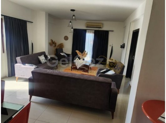 SATILIK 3+1 PENTHOUSE 220 M2 EŞDEĞER KOÇAN FUL EŞYALI 130,000 £ YENİ BOĞAZİÇİ