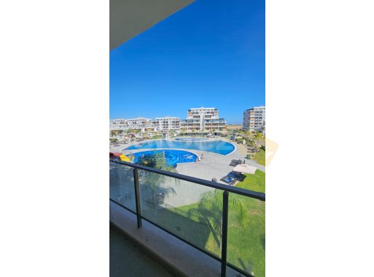 İskele Long Beach Royal Sun Elıte’te Havuz Manzaralı 2. Kat Stüdyo Havuz Manzaralı