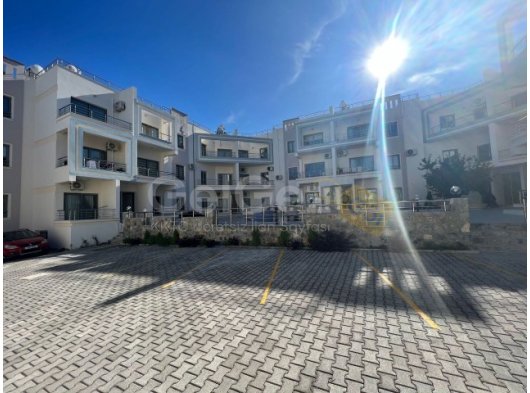 Alsancakta Necat British'e yakın satılık 2+1