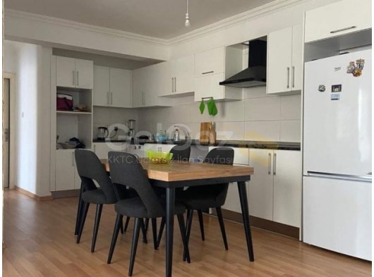 Girne merkezde satılık uygun fiyatlı 2+1 daire satılık