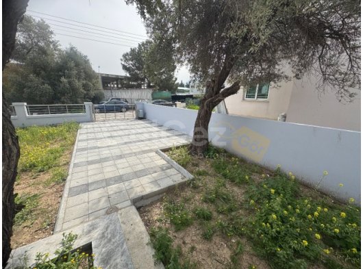 Girne KaraoğlanoğLunda denize 150m mesafede bulunan geniş bahçeli 3+1 ikiz villamız satılık!