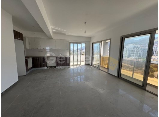 GİRNE MERKEZ'DE PENTHOUSE DAİREMİZ SATILIKTIR