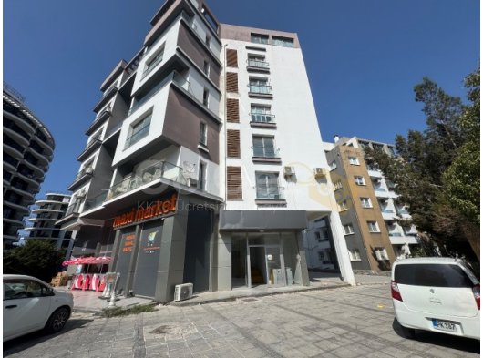 GİRNE'DE MÜTHİŞ MUHİTTE SATILIK TİCARİ İZİNLİ 2+1 DAİRE