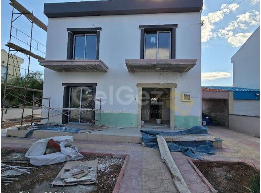 Magosada Tuzla Bolge Vılla 3+1 Evine Her Şeyi Yenileniyor Evı Şuan Tamir Yapılır Butun Camları Yeni Takılmış Baniyo Wc Hepsi Yenı Takılacak Bına Komple Boyayaca