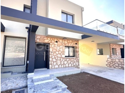 GİRNE BOĞAZ'DA TÜRK KOÇANLI SATILIK İKİZ VİLLA !!