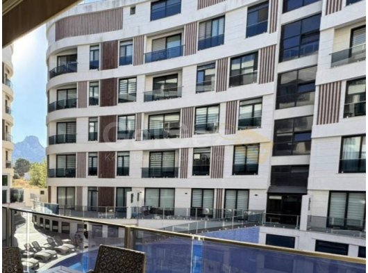 Lüks havuzlu site içerisinde full eşyalı klimalı 2+1 daire