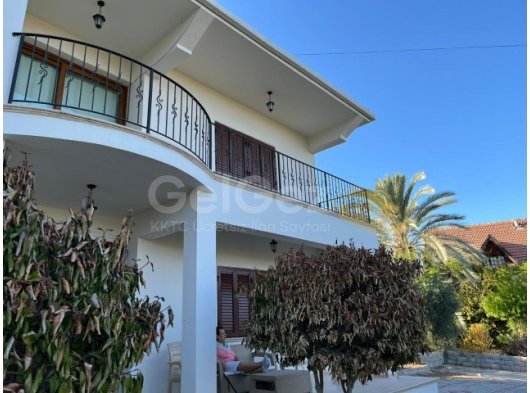 LEFKE'DE SATILIK 4+1 VİLLA !!!