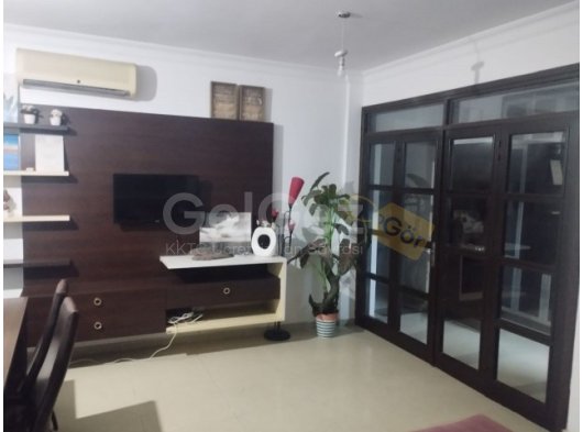 Aylik ödemeli Lokanta restoran arkasında eşyalı 3+1 daire