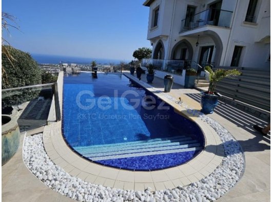 1818m2 arazi üzerinde infinity havuzlu 4+2 Muhteşem lüks villa