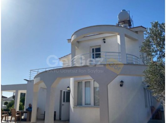 Long Beach sahiline yürüme mesafesinde 650m2 arsa üzerinde 4+1 müstakil villa