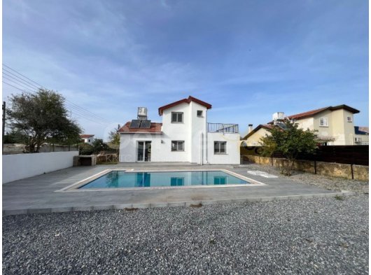 ÖZEL HAVUZLU ŞÖMİNELİ 3+1 MÜSTAKİL VİLLA