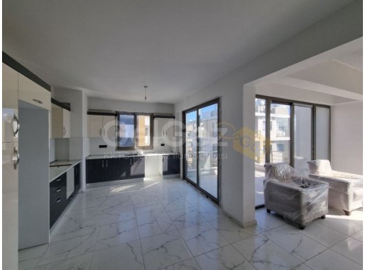 TILIK TÜRK KOÇANLI PENTHOUSE