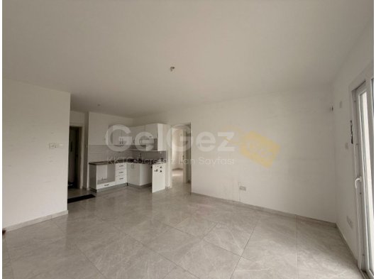 Gazimağusa Çanakkale Cıtymall Bölgesi 2+1 Eşyasız 2.kat Satılık Daire - 05338641212