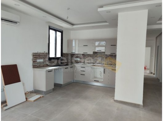 Girne Çatalköy'de Katta Tek Eşyasız 3+1 Kiralık Daire! Şehir ve Doğa Manzaralı