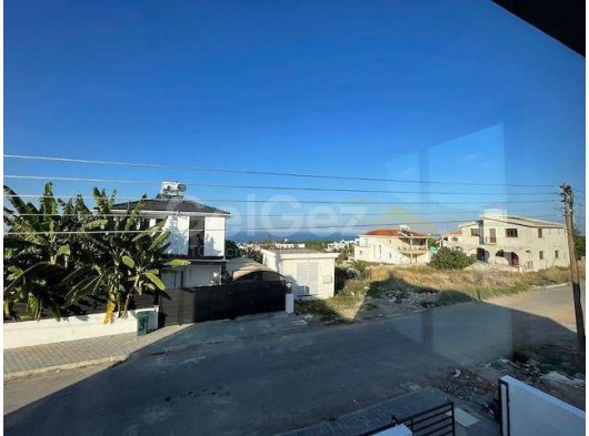 ÇATALKÖY'DE HAVUZLU 4+1 SATILIK VİLLA...